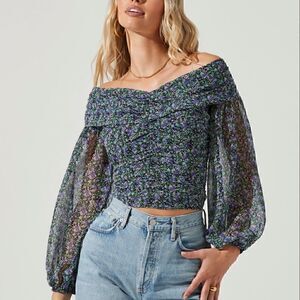 ASTR The Label Long Sleeve‎ Off The Shoulder Center Cinched Top